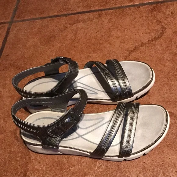 BareTraps Shoes Baretraps Nolan Silver Metallic Strappy